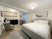 Seattle's Ballard new studio 발라드 호텔