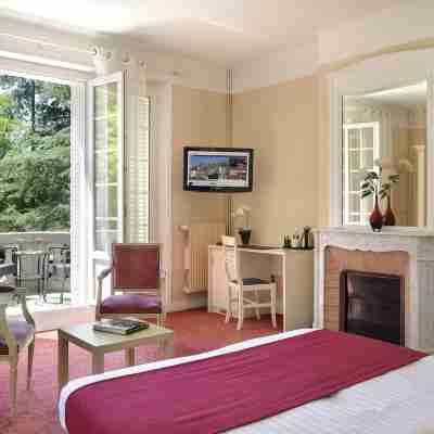 Logis Hôtel Le Parc Rooms