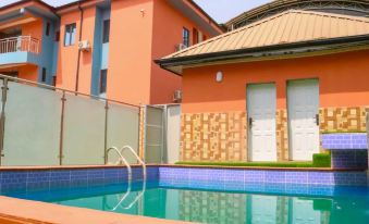 Madaki's Executive Suites