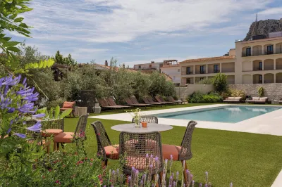 Marconia Boutique Residence Hotels near Càmping Estartit