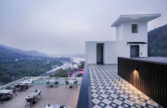 Hotel ECKO Tapovan by the Ganges