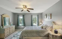 5 Bdrm Dog Friendly, Lake Access Getaway w/Playground, Fire Pit & More