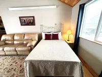 #6 Mustang Cabin at Ponderosa Place