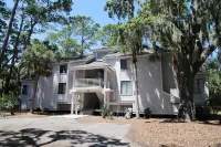 Change your attitude at Changes in Latitude on Edisto Island, And just get away. - 홈스테이