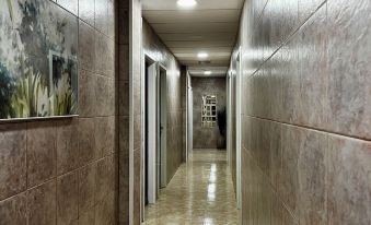 Hostal Residencia Cardona