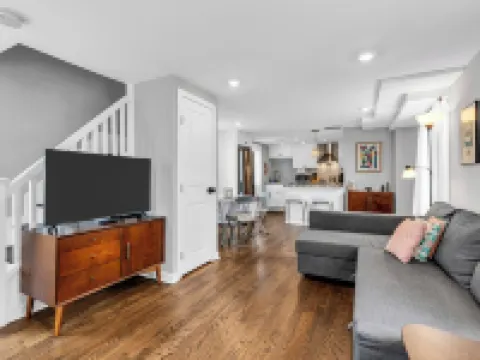 Seaside 2BR & 1.5BA, Walk to Beach & Badges Hotels in Seaside Park