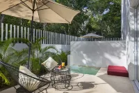 6 BR VILLA WITH 3 JACUZZI AND POOL