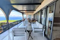 House with ocean view and jacuzzi 10 minutes from the beach
