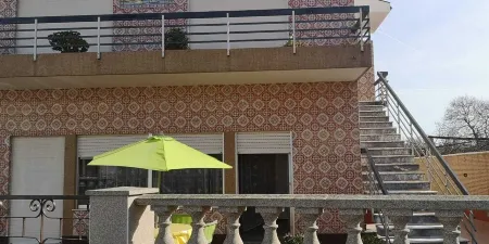 Excellent Vacation in the House "Prothea Home" Отели рядом с достопримечательностью «Praça D. João II»