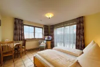 Landhotel Guglhupf Hotels near Neuschwanstein Castle