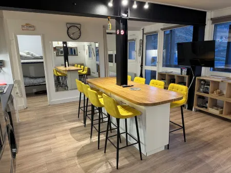 South facing, ski in ski out, apartment for 6 to 8 people