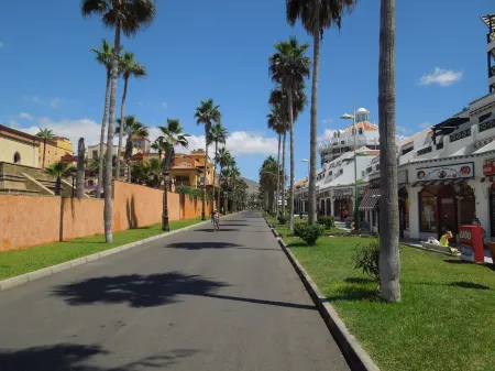 Casa Palmera 3 only 150 metres to the beach, heated pool, Wifi, SAT-TV, balcony