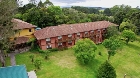 Villa Passaredo Отели в г. Сан-Жозе-дус-Пиньяйс