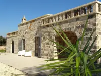 Carefully renovated, located in the very calm countryside with seaview Hotel a Maruggio