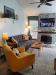 Posh Cozy 2 Bedroom Condo in Med Center/NRG