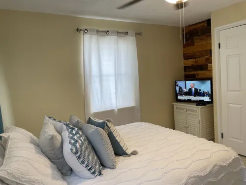 The Island Life Condo@ Long Reef with Separate Bedroom + True Ocean View