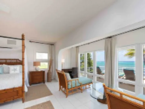 So Serene Oceanfront Villa, Rum Point, Private Beach, Hot Tub, Kayak, Snorkeling Hotels in North Side