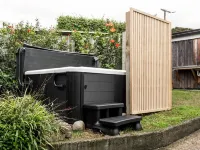 Whale Bay Surf House + Spa - Absolute Waterfront Hotels in Raglan