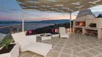 Holiday villa with a beautiful panoramic sea view Hotels in Opcina Slivno