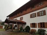 Nice apartment on Lake Tegernsee Hoteles en Tegernsee