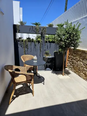 Walking distance to several beaches, Ferragudo village, supermarkets and Portimão. Hotels in Ferragudo