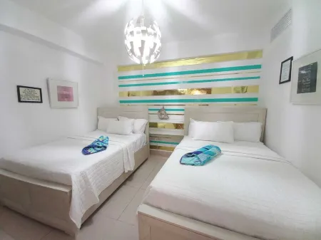 Beautiful 2-bedroom condo in fabulous Guayacanes with WiFi, AC