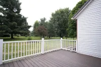 Modern Retreat on Six Acres - Sleeps 13 Hotels in Jersey Township