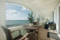 Beachfront Home with Screened-In Porch - Near Downtown - Auto On Generator Hotels in Northwest