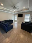 Modern Home near Southern University and BTR airport!