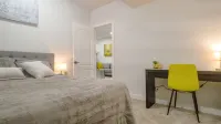 Cozy lakeview guest suite