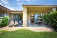 Sunny Palm Desert Escape on Golf Course