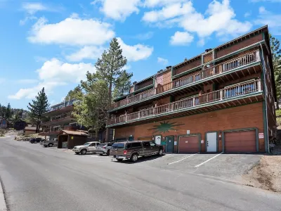 Luxurious Ski In Ski Out Heavenly Condo
