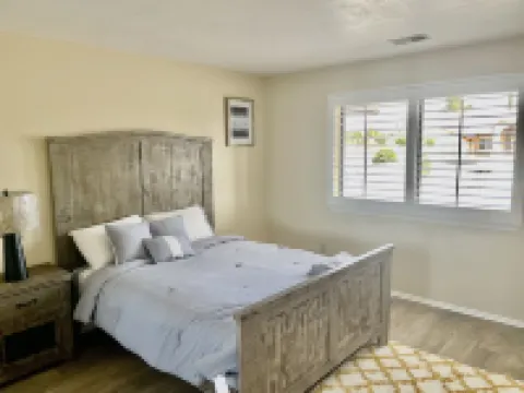 INDOOR SWIMMING POOL AND VERY SPACIOUS AND LUXURY