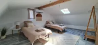 Le Cocon des Bois Hotel in zona Stade Guy Bonnieux