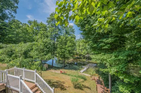 Heron's Perch - Corey Lakehouse with private dock and kayaks