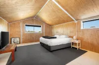 3-bed Beach House and 1-bed self-contained Barn in St Leonards
