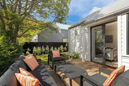 Shamrock Close - close to central Arrowtown Отели рядом с достопримечательностью «Buckingham Street»