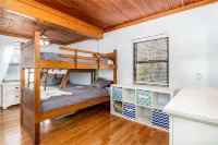 Lake Hickory Cottage