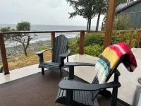 Coastal Storm Watching Retreat, Pet Friendly, Sauna (ADD-on) Hot Tub & Fireplace Hotel a qathet