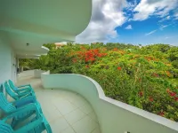 Hideaway with Wraparound Balcony: Beautiful Views, Great Vibes, Family Friendly