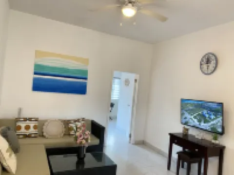 Lovely 2-bedrooms in Venetian Road