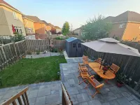 Entire Basement Suite | Private Access | Clean, Comfortable, and Convenient 리치먼드힐 데이비드 던랍 천문대 주변 호텔