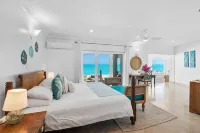 OCEANFRONT,  with spectacular infinity pool on Tar Bay.  An Exuma paradise. 大埃克蘇馬島住宿飯店