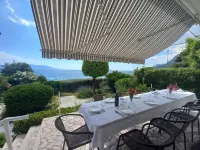 Cozy House: first-row beach, hottub, AC, gasgrill, hearth, W/D, gardens, prkng Hoteles en Gradac