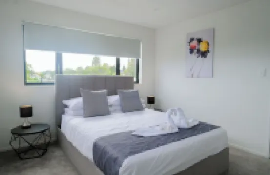 Trendy Urban Howick Town House | Wi-Fi & Netflix Hotels near هاويك