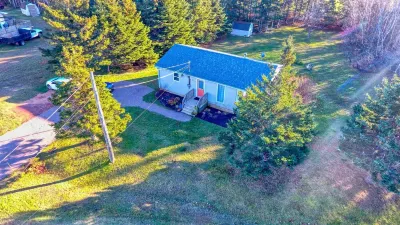 Brackley Beach retreat- 2 min from the beach<br>Open windows 2 feel an ocean breeze Hotels near Ross Lane Beach, Prince Edward Island National Park