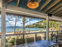 Mermaid Escape~Romantic Getaway Newly Renovated with Luxurious & Stunning Views Hotels in Frydendal