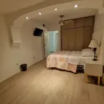 Near the US consulate, comfortable house for 3-5 guests in a centric location Các khách sạn ở 