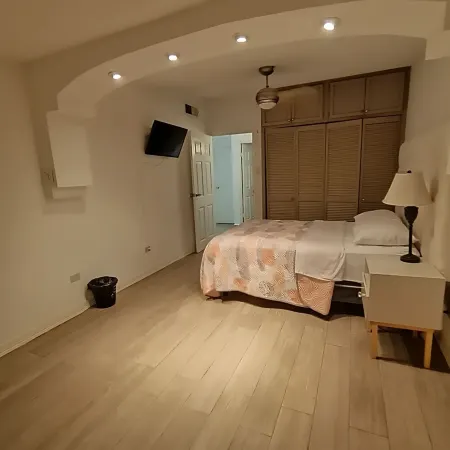 Near the US consulate, comfortable house for 3-5 guests in a centric location Отели рядом с достопримечательностью «Gran Plaza Juan Gabriel»