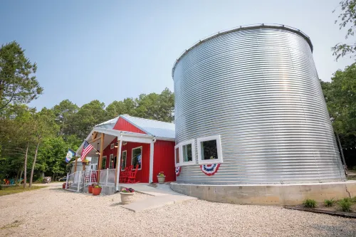 Hermann Grain Bins BNB